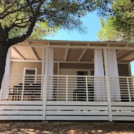Mighty Mobile Homes - Luxury Camping Experience * Jezera